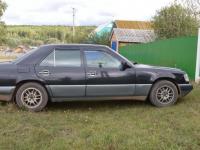 Mercedes-Benz E 1993 ЧЕРНЫЙ