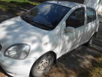 Toyota Vitz Хетчбэк 1.0 2002 с пробегом