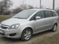 Opel Zafira Минивэн 1.8 2011 с пробегом