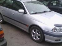 Toyota Avensis Универсал 2.0 2000 с пробегом