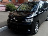 Toyota Voxy Минивэн 2.0 2010 с пробегом