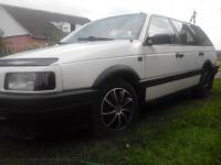 Volkswagen Passat 1990 БЕЛЫЙ