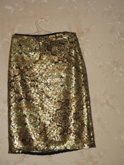 праздничная юбка вышита пайетками новая праздничная юбка вышита пайетками новая